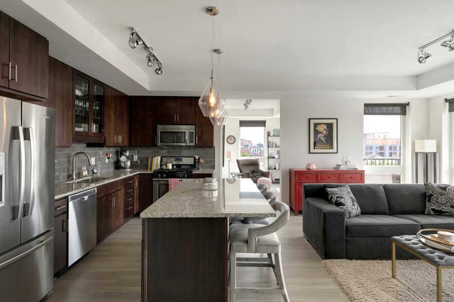 Primary Photo - Laguna Apartments
