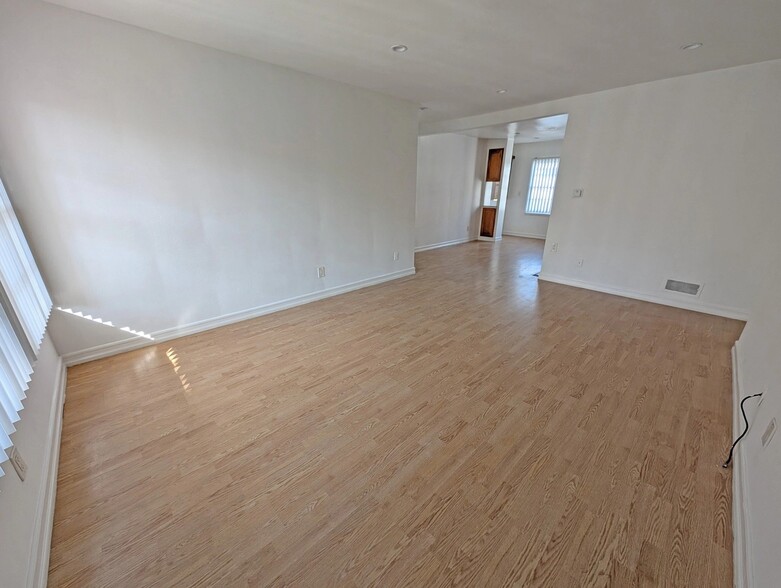 Building Photo - 1051 S Wooster St