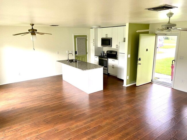 Building Photo - 10116 Fairtree Ln