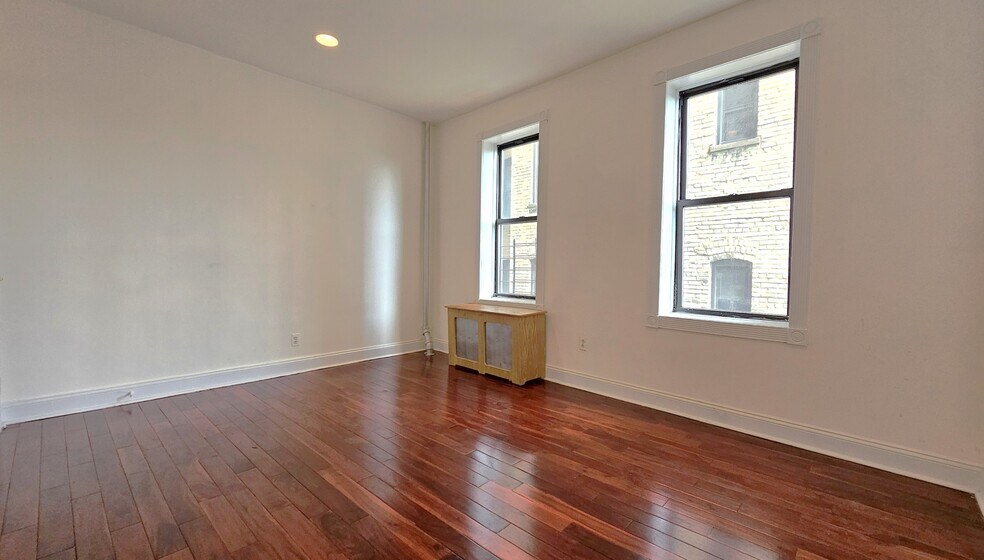 Building Photo - 20 Magaw Pl