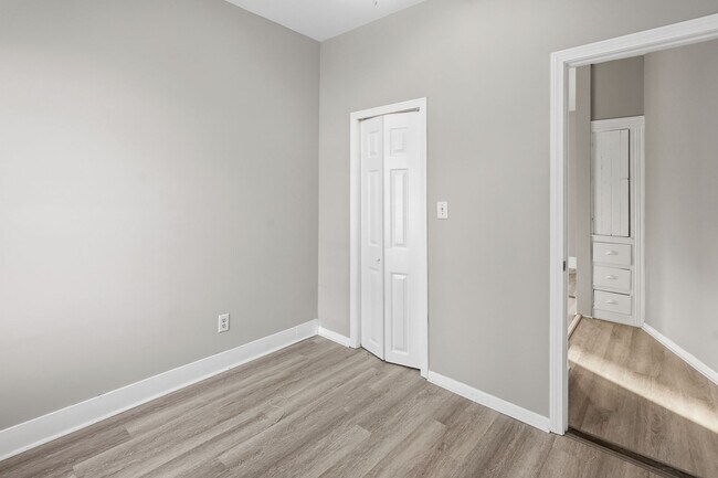 Building Photo - 47 Fox St