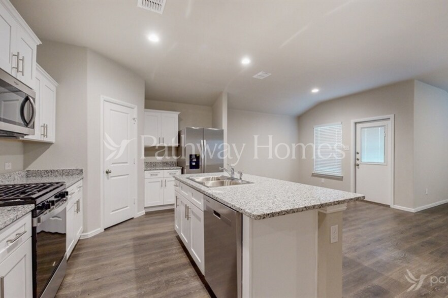 Building Photo - 1625 Gatesville Ct