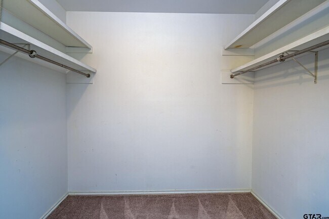 Building Photo - 3712 Colony Park Dr