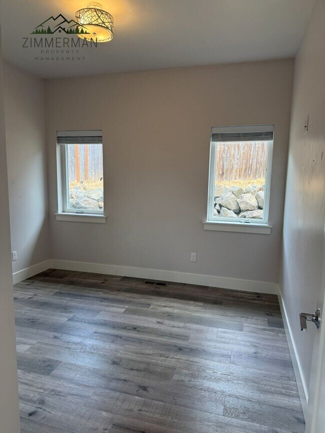 Building Photo - Beautiful 3 bed Home in Lowell