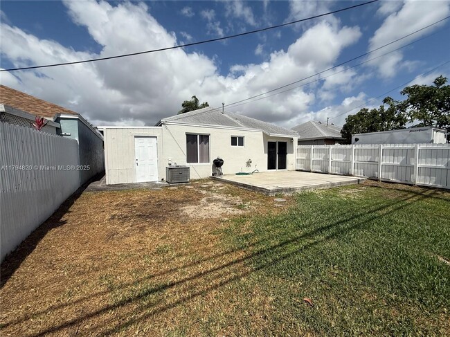 Building Photo - 20781 SW 103rd Ct