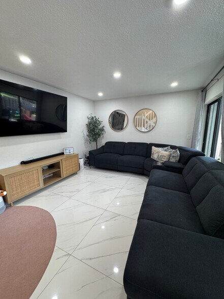 Building Photo - 13299 SW 112th Ter