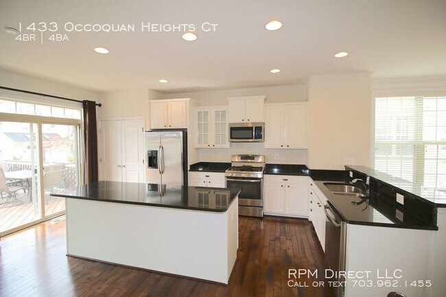 Building Photo - Historic Occoquan!