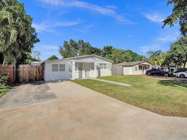 Primary Photo - 5701 Farragut St