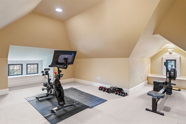 Building Photo - 31 Elm Sea Ln