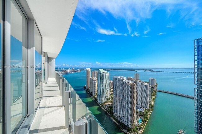 Building Photo - 300 Biscayne Blvd Way