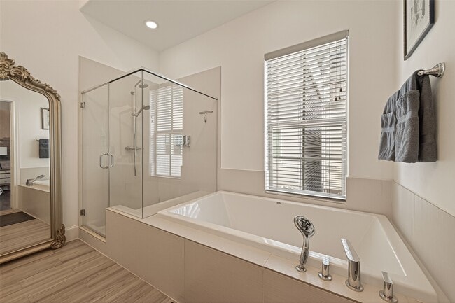 Building Photo - 2506 McKinney St