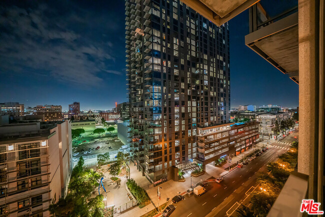 Building Photo - 1111 S Grand Ave