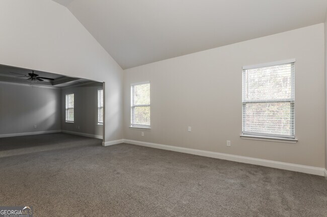 Building Photo - 12021 Kelowna Rd