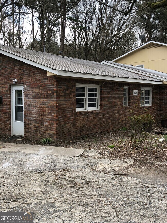 Primary Photo - 104 Asbury Dr