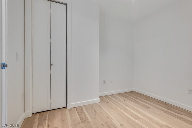 Building Photo - 4575 Dean Martin Dr