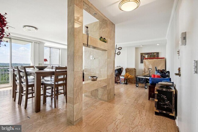 Building Photo - 501 Slaters Ln