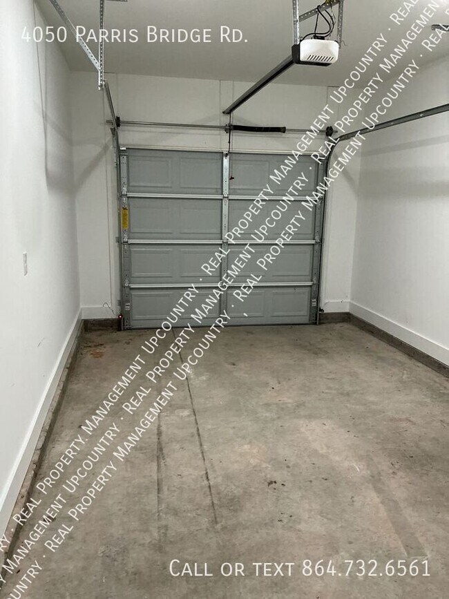 Building Photo - 4050 Parris Bridge Rd