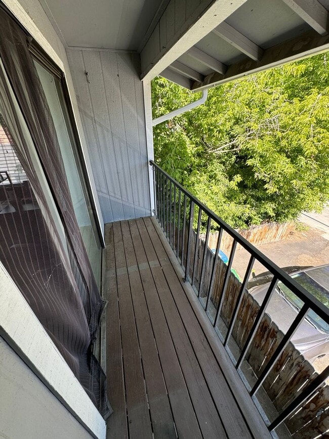 Building Photo - Caliente 4-plex