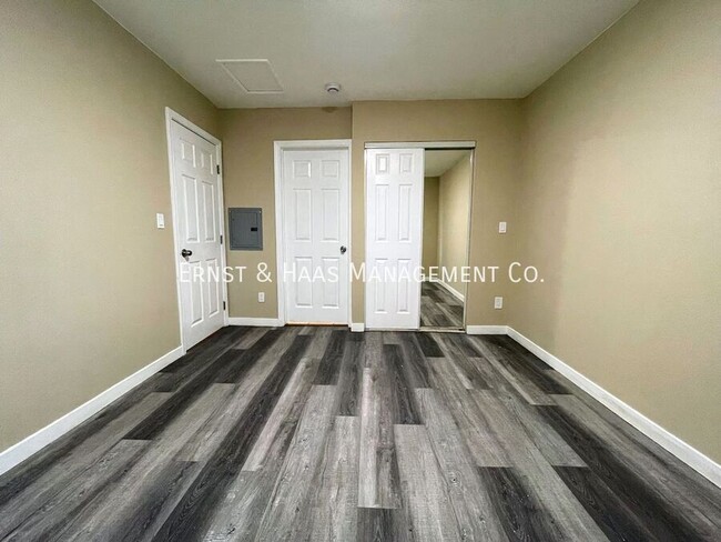 Building Photo - Cozy 1 Bed, 1 Bath Apartment with All the ...