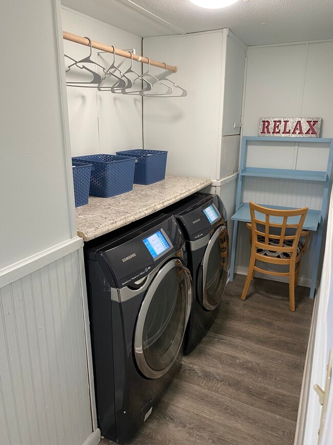 Building Photo - 430 Ranch Rd