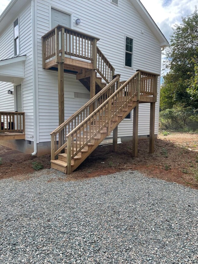 Building Photo - Apartment in Cumberland VA