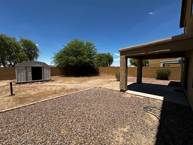 Building Photo - 5 Bedroom Martin Valley