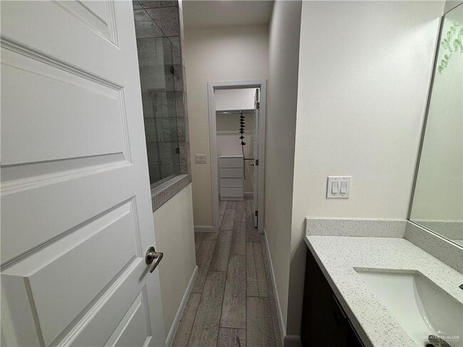 Building Photo - 27 Lauryn Dr