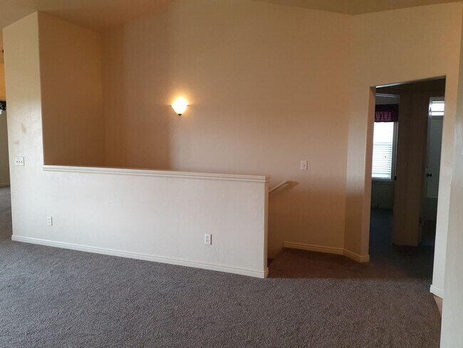 Building Photo - Charming 3-Bedroom, 2-Bathroom Twin Home in Stonebridge Subdivision