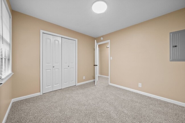 Building Photo - Three Bedroom on Corner Lot!