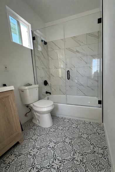 Building Photo - 5308 Cimarron St