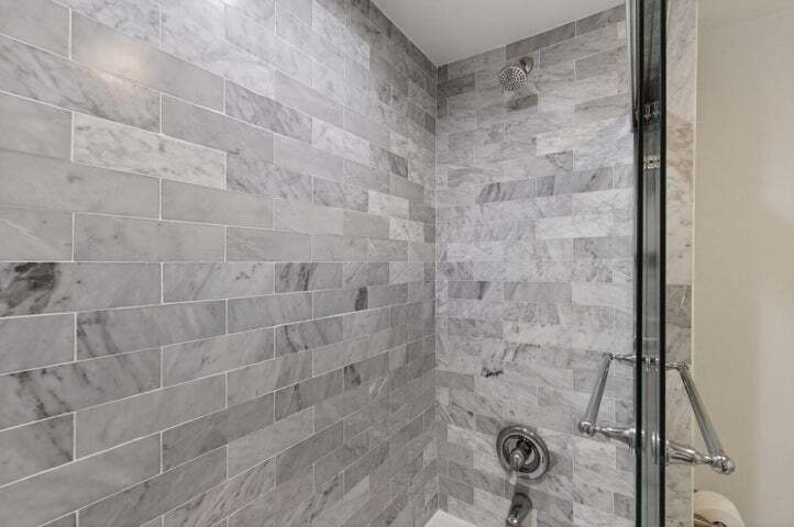 Building Photo - 8536 Casa del Lago