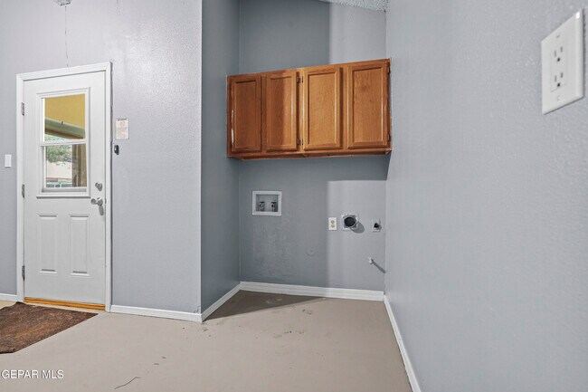 Building Photo - 4805 Maureen Cir