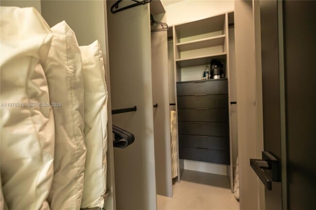 Building Photo - 8850 NE 8th Ct