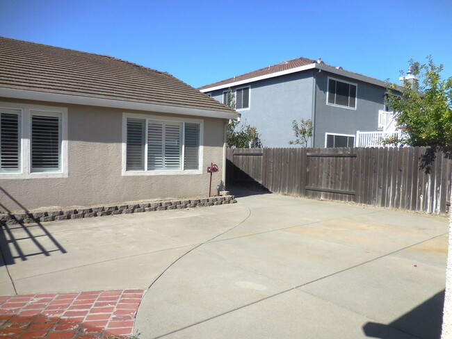 Building Photo - 1079 Stillspring Dr