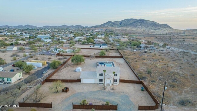 Building Photo - 1819 W Joy Ranch Rd