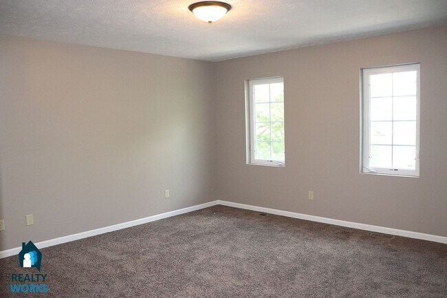 Building Photo - 805 Charleston St