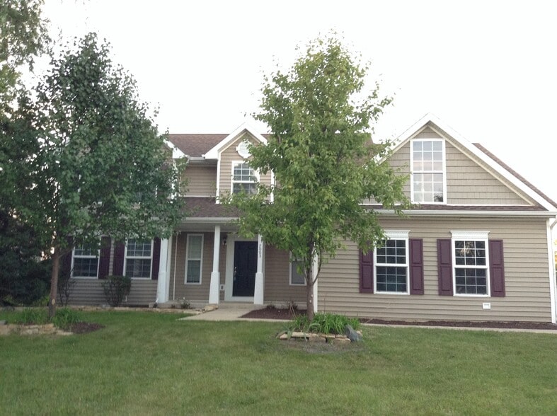 Primary Photo - 7003 Pyramid Dr