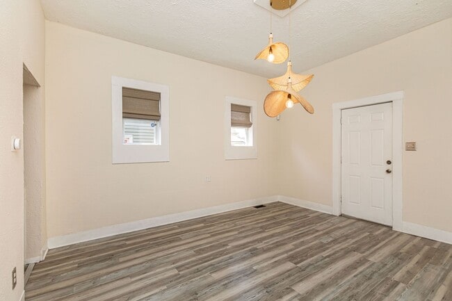 Building Photo - 1209 S Randolph St