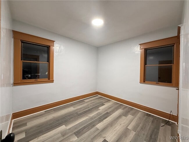 Building Photo - 111 Dempster St