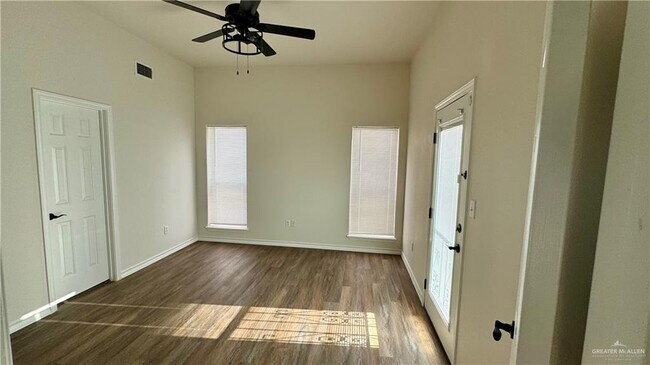 Building Photo - 809 Colorado Ct