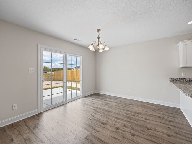 Building Photo - 432 Montgomery Dr