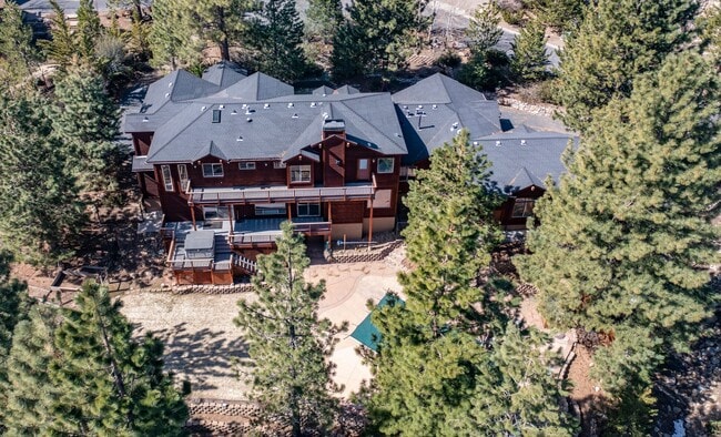 Building Photo - Beautiful home for rent in Galena Forest