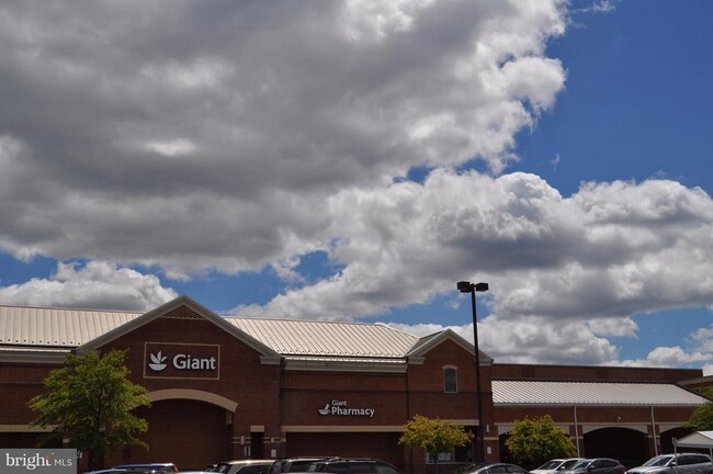 Building Photo - 505 Edmonton Terrace NE