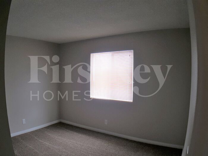 Building Photo - 5483 Waltham Ln