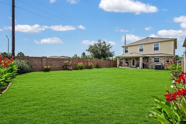Building Photo - 16502 Live Oak Canyon Dr