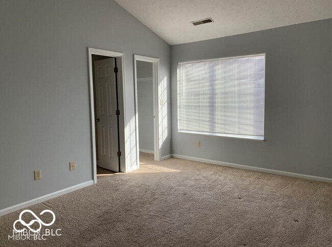 Building Photo - 684 Mountain Pine Dr