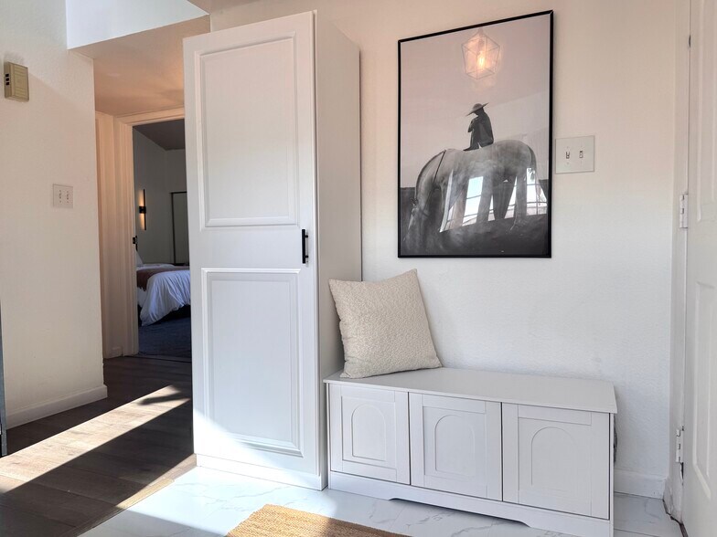 Building Photo - 18811 N 19th Ave