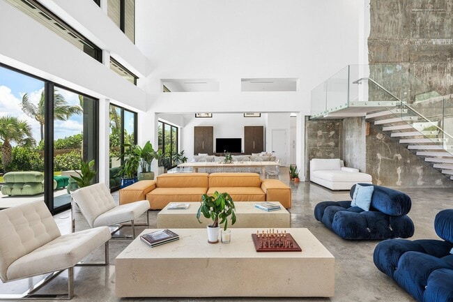 Building Photo - 6273 N Ocean Blvd