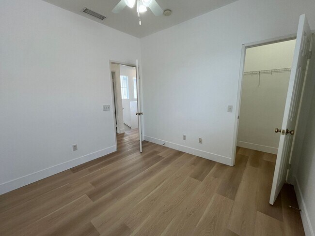 Building Photo - 3 bedroom, 2.5 bath Home for Rent in the Riverwalk