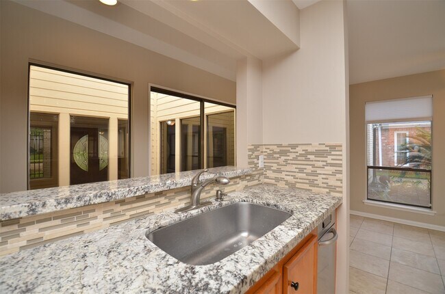 Building Photo - 12310 Burgoyne Dr